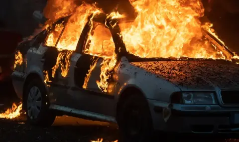 Кола се запали на “Хемус”, други две се блъснха заради дима - 1