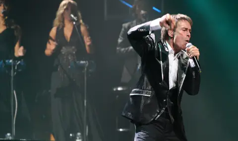 Клиф Ричард на 85 г. – легендата, която никога не остарява - 1