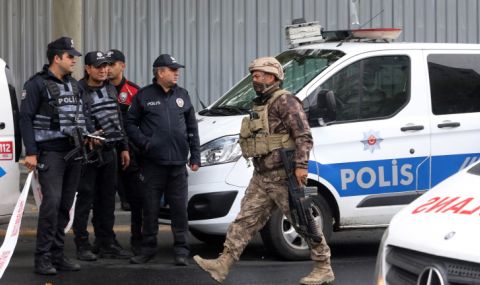 Откриха близо 10 кг. експлозиви на мястото на атентата в Анкара - 1