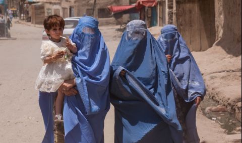 Демокрация по талибански: „Жените ще имат права, но в рамките на Корана” - 1