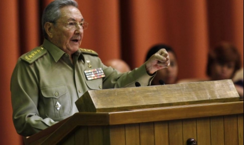 Япония подкрепя финансово реформите на Раул Кастро - 1