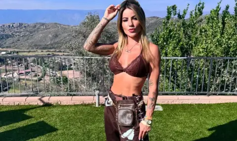 Бразилска скейтбордистка се пусна в еротичен сайт - 1