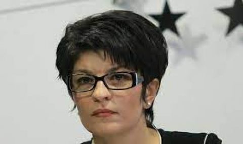 Десислава Атанасова: Господин Рашков не е последна инстанция - 1