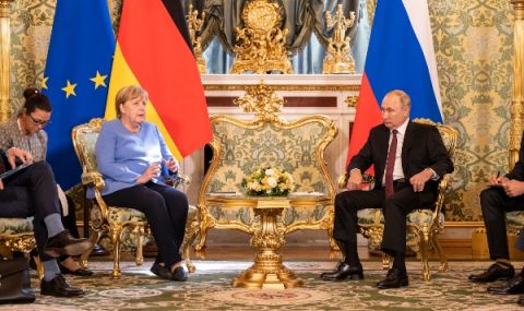 Срещата между Меркел и Путин премина отлично - 1