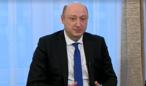 Финансовият министър за Бюджет 2022: Искаме да се погрижим доходите на българите да не спадат - 1
