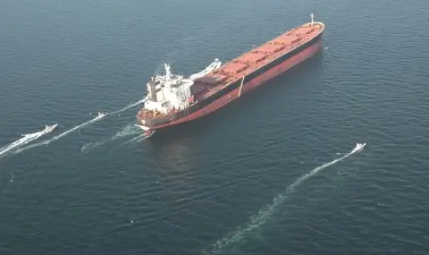 Ормузкият проток е хвърлен в хаос! Техеран изнася рекордни количества петрол, но не позволява същото на САЩ