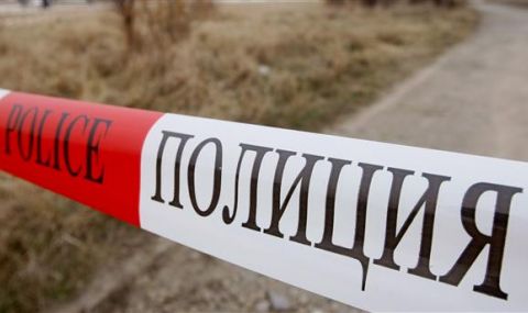 Мъж се самоуби при полицейска акция в Петърч - 1