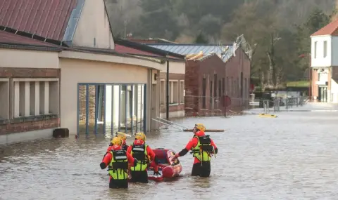 Torrential rain floods part of Cote d'Azur (VIDEO)  - 1