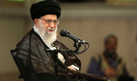 Аятолахът на Иран: Решението на Тръмп е глупаво - 1