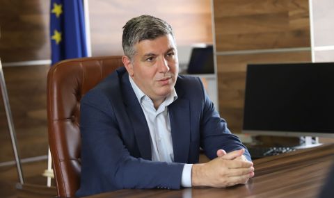 Министър Андрей Цеков имал съдружия с роднини на топ мафиоти - 1
