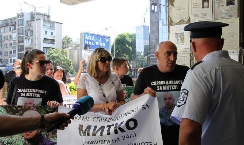 40 дни след убийството на Димитър от Цалапица: Отново протести и блокада на пътя - 1