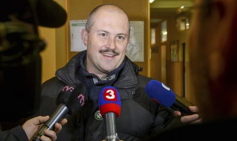 В Словакия валят оставки на журналисти - 1