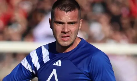 Каква е причината за отстраняването на Александър Колев от първия отбор? - 1