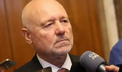 Проф. Тагарев: Стоянов обявява друг вид политика, без да е ревизирана от НС