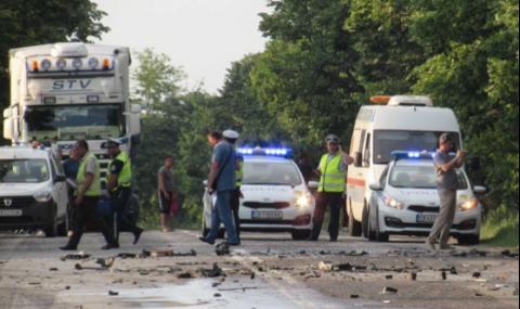 Жена загина при тежка катастрофа край Стара Загора - 1