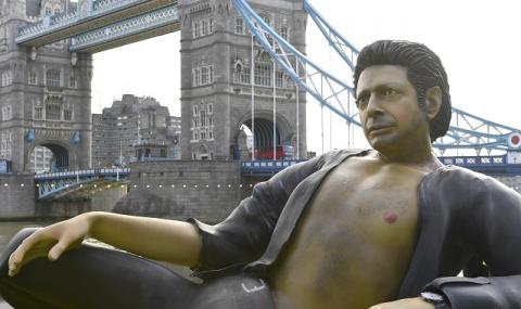 Гигантски Джеф Голдблум в сърцето на Лондон - 1