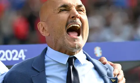 Италия взе странно решение: Спалети ще продължи да води националния отбор - 1