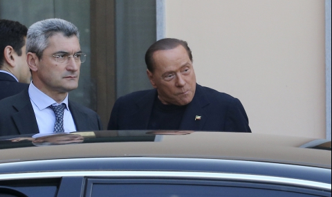 Берлускони започна работа в старчески дом - 1