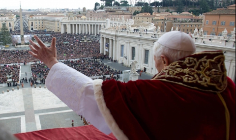 Папа Бенедикт ХVІ пожела мир в Сирия и братско общество в Китай - 1