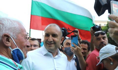 Радев сред протестиращите: Вече няма никакво значение какво е казал Борисов - 1