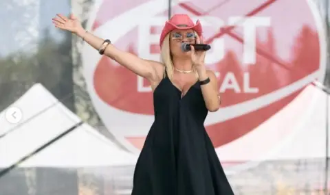 Лора Караджова разказа за майчинството след появата на третото дете - 1