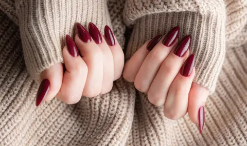 Червеният лак отново води тенденциите в есенния маникюр - 1