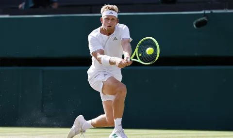 Davidovich Fokina and Hurkach advance to Chengdu final - 1