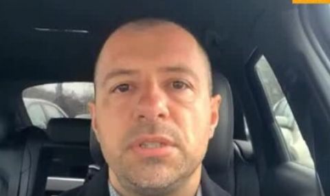 Мениджър на кораба „Царевна“: Подготвяме го за изтегляне по вода, моряците имат храна за месец  - 1