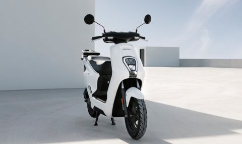 Нов електрически скутер от Honda със сменяеми батерии - 1