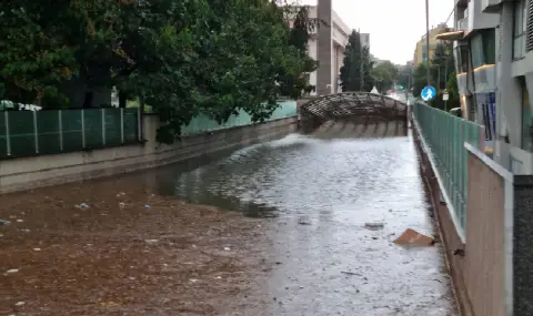 Абсолютен рекорд по количество валеж в Бургас – 249 литра на кв. м - 1