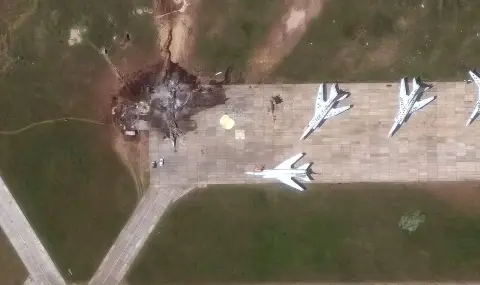 Киев съобщава за удари по рафинерия в Саратов и авиобаза в Крим - 1