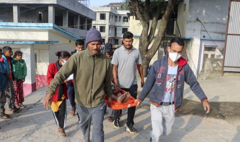 Най-малко шестима загинали при земетресение в Непал - 1