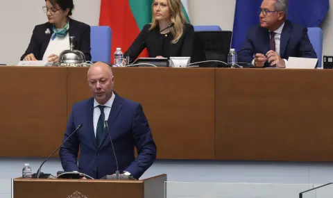 Разгорещен дебат в парламента по правителството, предложено от ГЕРБ  ВИДЕО - 1
