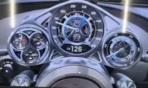 Разкриха максималната скорост и интериора на новото Bugatti - 1
