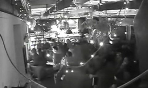 Холандски фенове бяха нападнати във Варшава (ВИДЕО) - 1