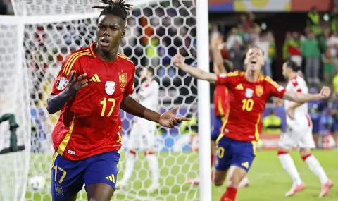 Испанската звезда ще продължи кариерата си в Барселона - 1