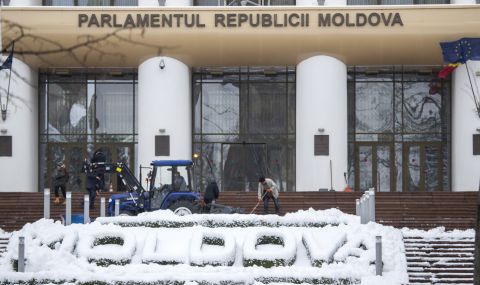 Парламентът на Молдова не одобри ново правителство - 1