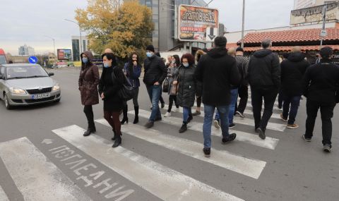 Десетки софийски фирми излязоха на протест срещу ЧЕЗ и КЕВР - 1