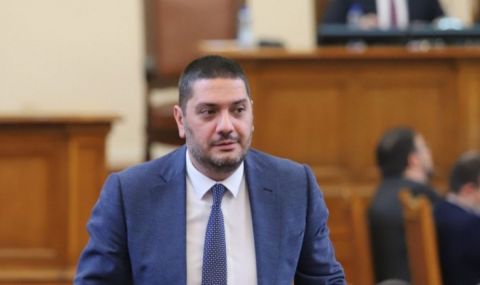 Гаджев, ГЕРБ: Приехме едно нищо за Украйна - 1