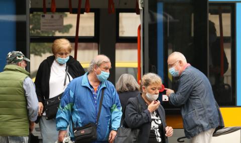 Засилват проверките за маски в градския транспорт в София - 1