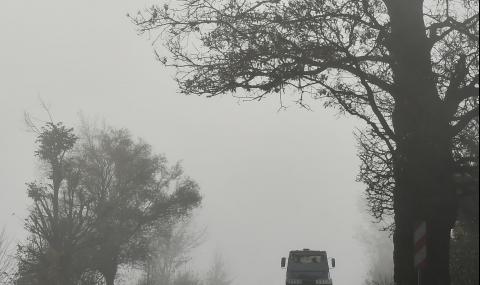 Шофьор загина край Враца, пометен от камион в мъглата - 1