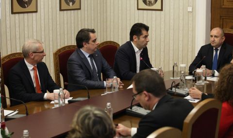 Кирил Петков: Не можем да дадем подкрепа за първия мандат, но ще предложим кабинет с втория - 1