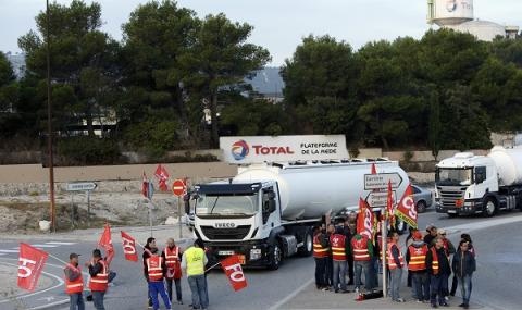 Шофьори на камиони блокират Франция - 1