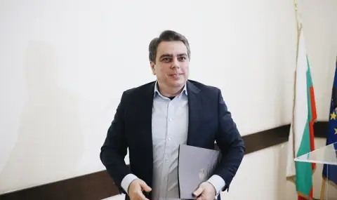 Асен Василев: Борисов е далеч от положение, в което може да ни поставя условия
