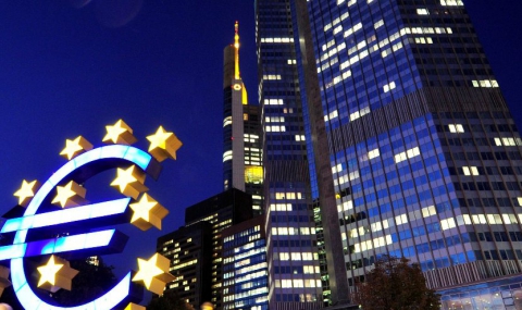 Икономиката в еврозоната ще се свие повече от първоначалната прогноза - 1