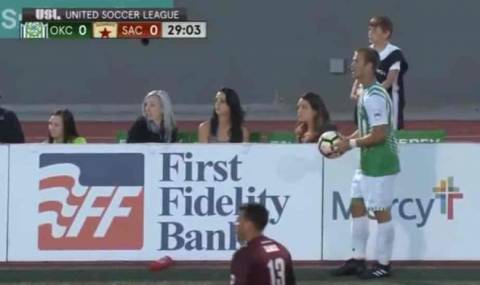 Тъч, задна ножица и гол (ВИДЕО) - 1