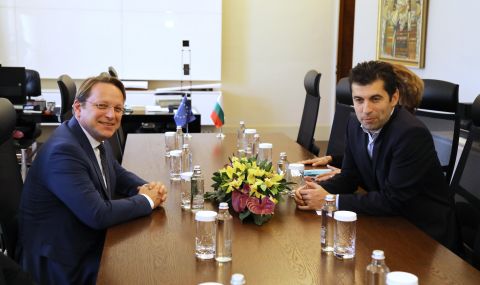 Премиерът се срещна с еврокомисар Вархеи - 1