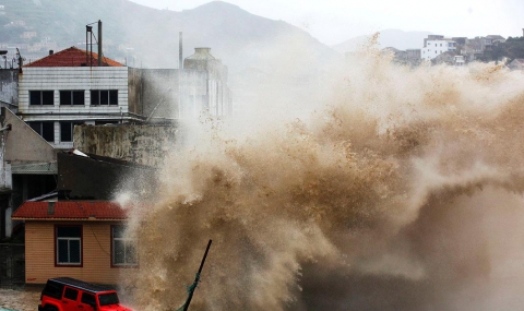 Тайфунът „Чан-хом” удари китайския бряг, нанесе щети за стотици милиони - 1