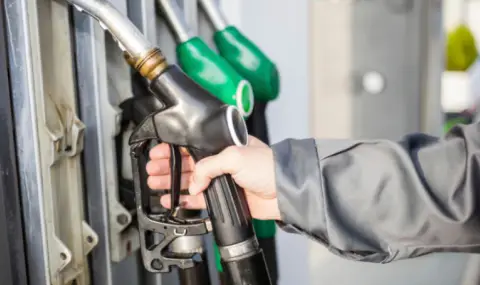 Димитър Хаджидимитров: Няма да има цени на горива над 3 лева за литър до края на годината - 1