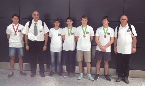 Пет отличия за българския олимпийския отбор по физика - 1